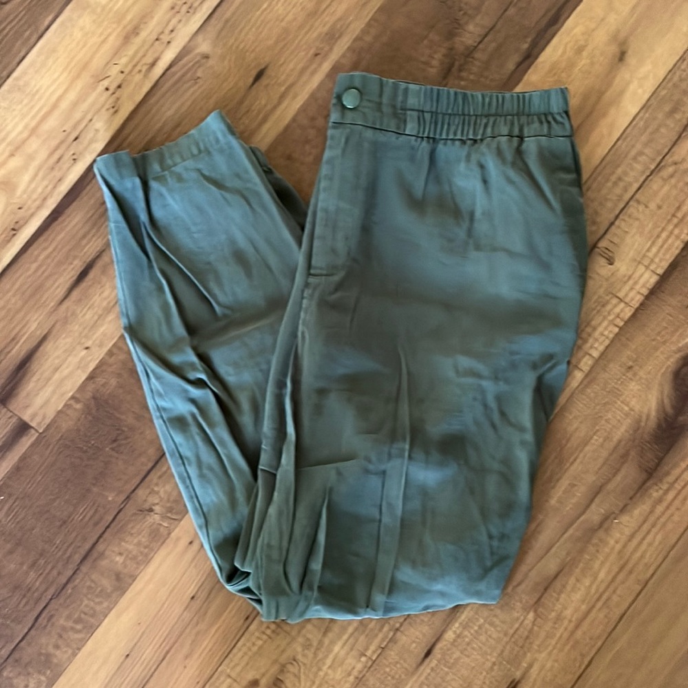 A New Day green tapered ankle pants size XL